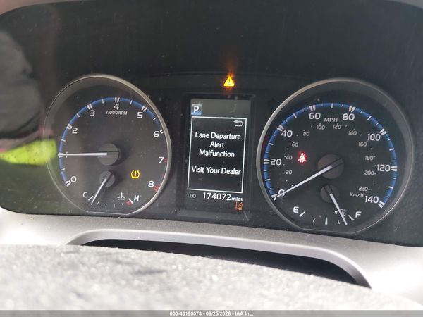 2017 TOYOTA RAV4 LE — I7