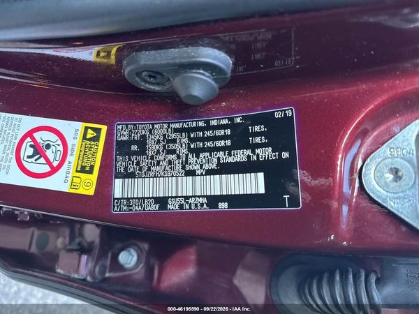 2019 TOYOTA HIGHLANDER XLE — I9