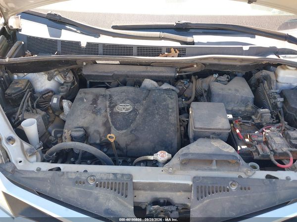 2019 TOYOTA SIENNA LE 7 PASSENGER — I10