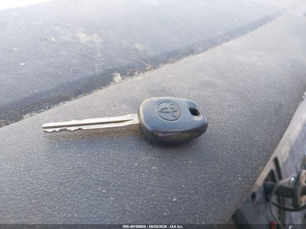2019 TOYOTA SIENNA LE 7 PASSENGER — I11