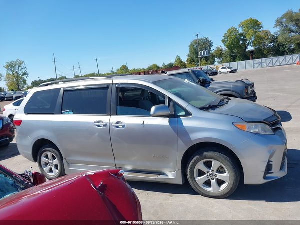 2019 TOYOTA SIENNA LE 7 PASSENGER — I116