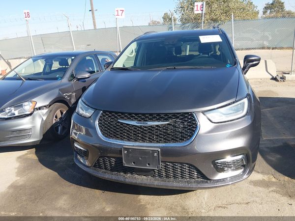 2022 CHRYSLER PACIFICA TOURING L — I115