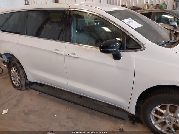 2025 CHRYSLER VOYAGER LX — I116