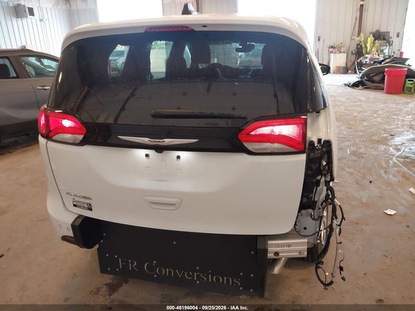 2025 CHRYSLER VOYAGER LX — I119