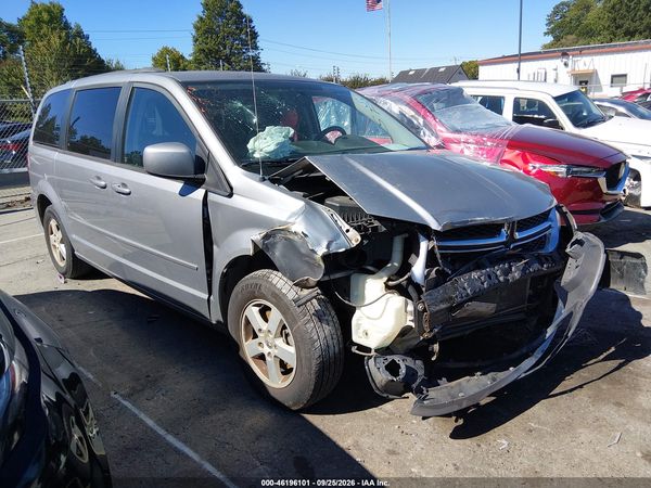 2013 DODGE GRAND CARAVAN SXT — I1