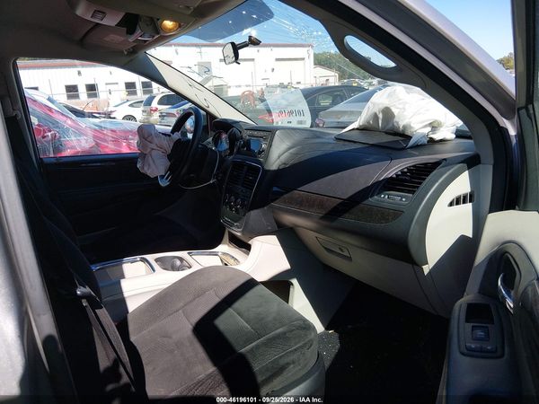 2013 DODGE GRAND CARAVAN SXT — I5