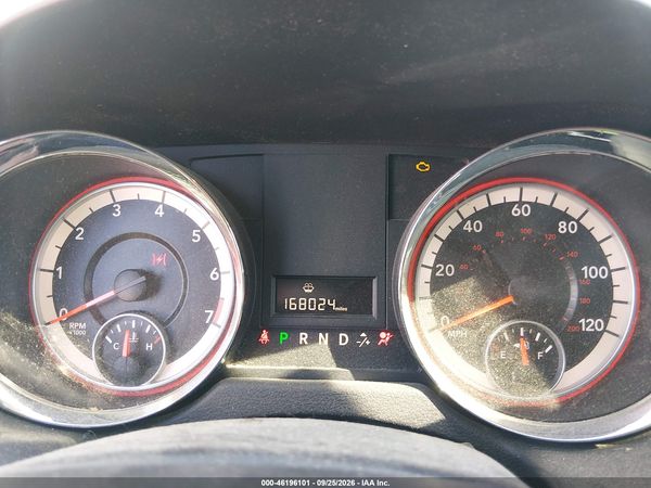 2013 DODGE GRAND CARAVAN SXT — I7