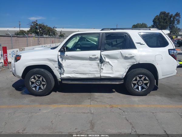 2022 TOYOTA 4RUNNER TRD OFF ROAD PREMIUM — I6