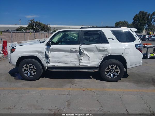 2022 TOYOTA 4RUNNER TRD OFF ROAD PREMIUM — I117