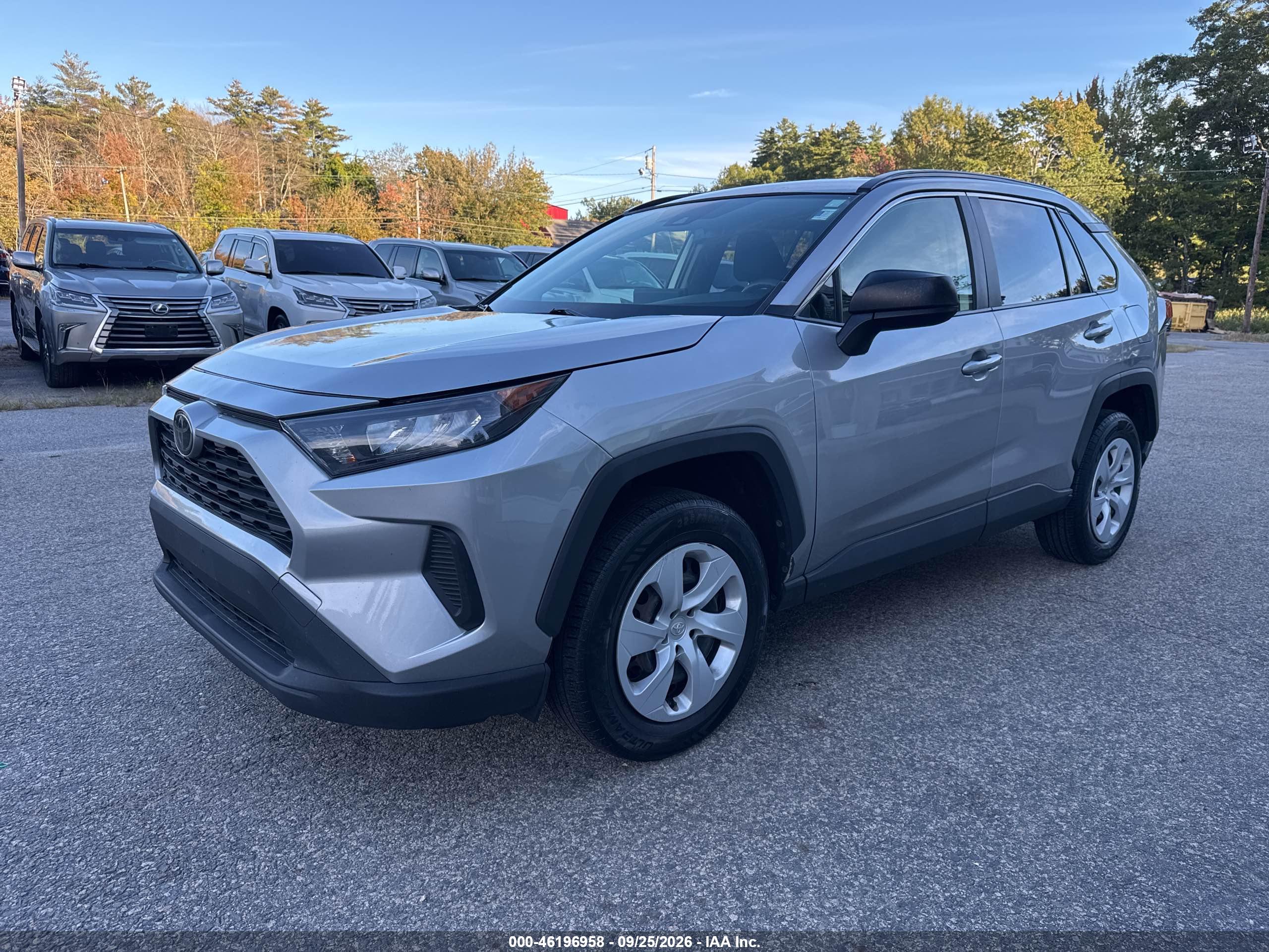 2019 TOYOTA RAV4 LE — I2