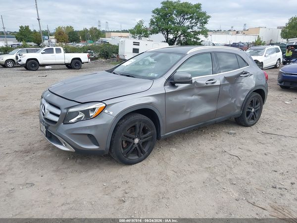 2015 MERCEDES-BENZ GLA 250 — I2