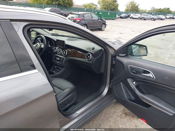 2015 MERCEDES-BENZ GLA 250 4MATIC — I5