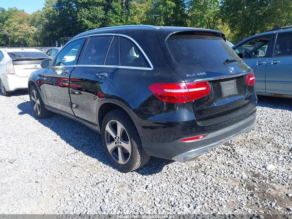 2018 MERCEDES-BENZ GLC 300 4MATIC — I3