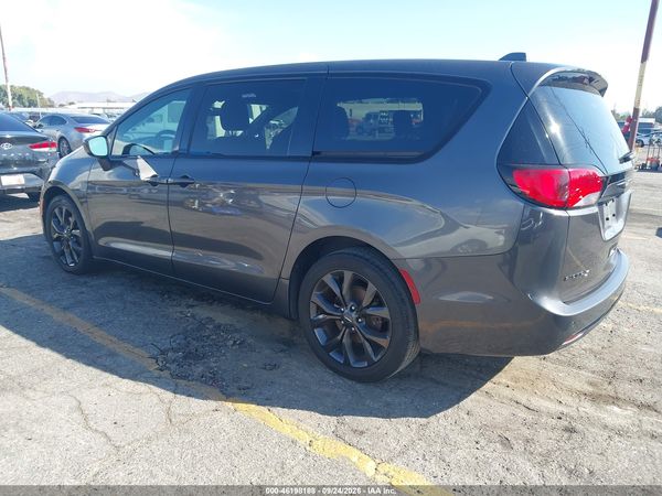 2018 CHRYSLER PACIFICA TOURING PLUS — I3