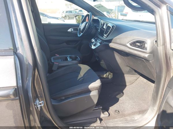 2018 CHRYSLER PACIFICA TOURING PLUS — I5