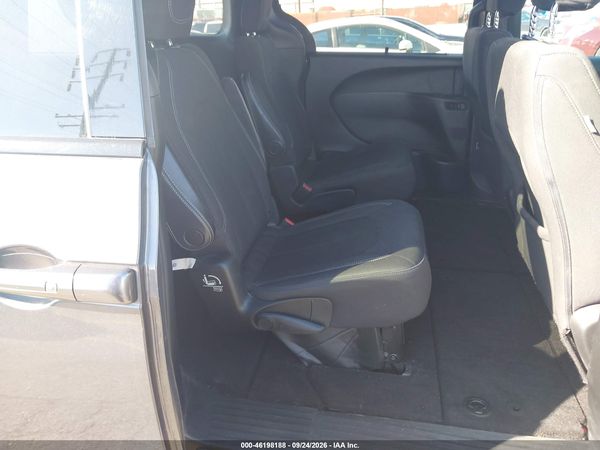 2018 CHRYSLER PACIFICA TOURING PLUS — I8