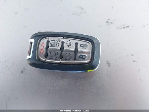 2018 CHRYSLER PACIFICA TOURING PLUS — I11