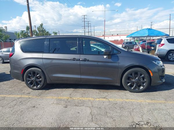 2018 CHRYSLER PACIFICA TOURING PLUS — I116