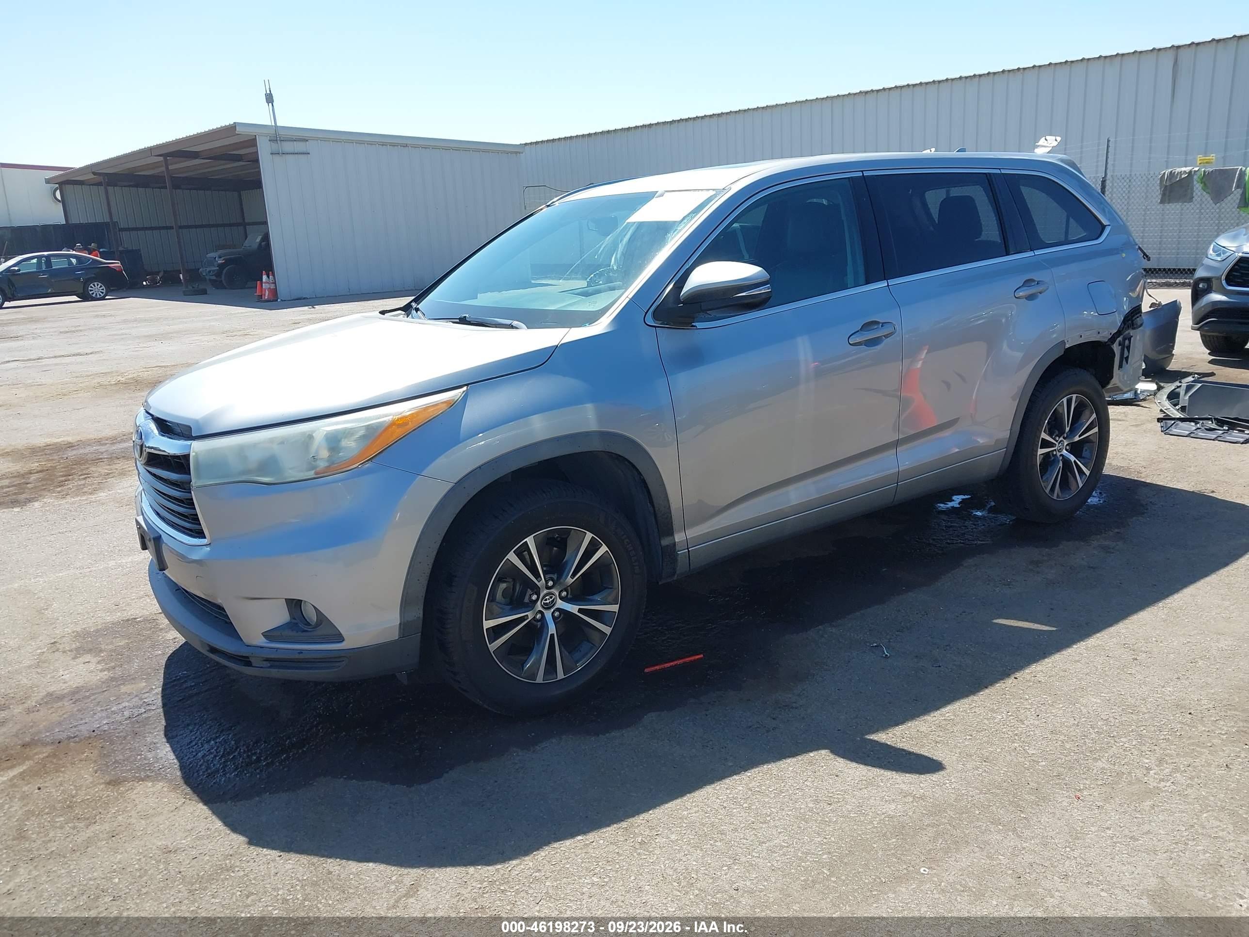 2016 TOYOTA HIGHLANDER XLE — I2