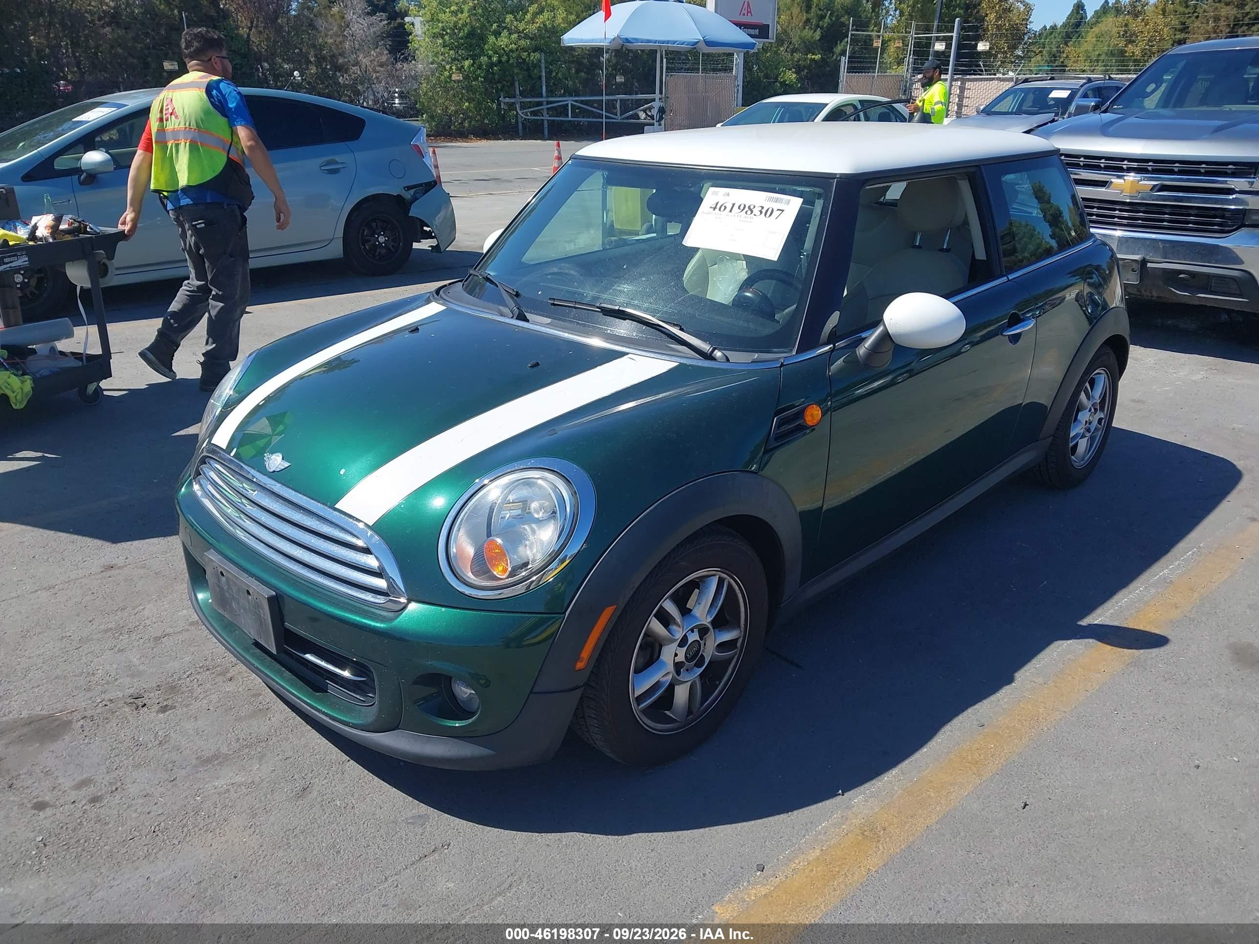 2013 MINI HARDTOP COOPER — I2