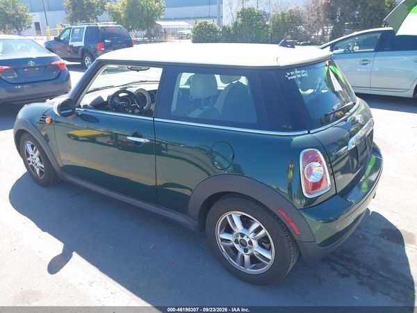2013 MINI HARDTOP COOPER — I3