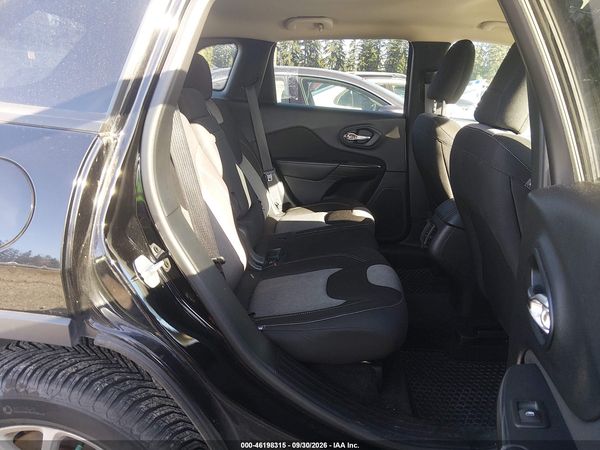 2017 JEEP CHEROKEE SPORT 4X4 — I8