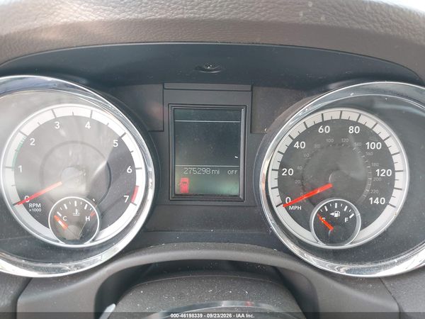 2012 DODGE DURANGO SXT — I7