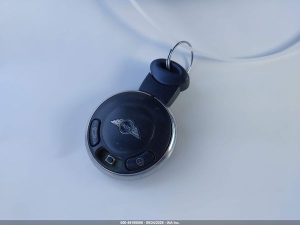 2012 MINI COOPER S — I11