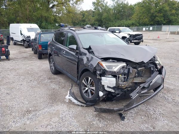 2017 TOYOTA RAV4 XLE — I1