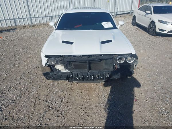 2015 DODGE CHALLENGER SXT PLUS OR R/T — I6