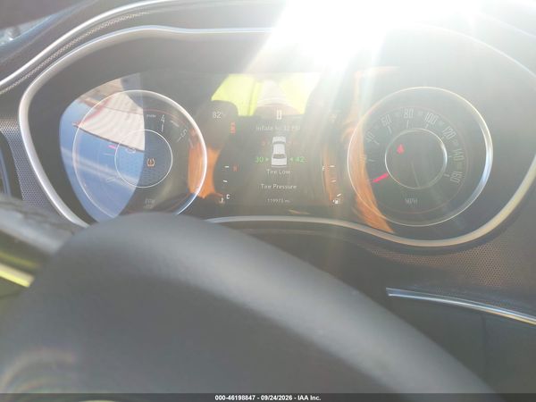 2015 DODGE CHALLENGER SXT PLUS OR R/T — I7