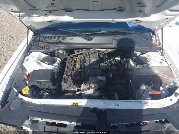 2015 DODGE CHALLENGER SXT PLUS OR R/T — I10
