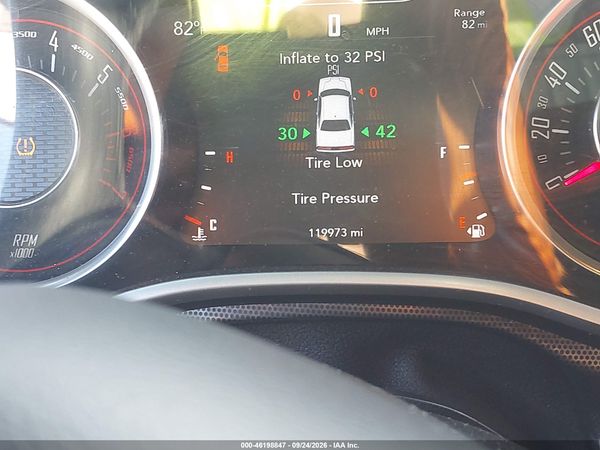 2015 DODGE CHALLENGER SXT PLUS OR R/T — I118