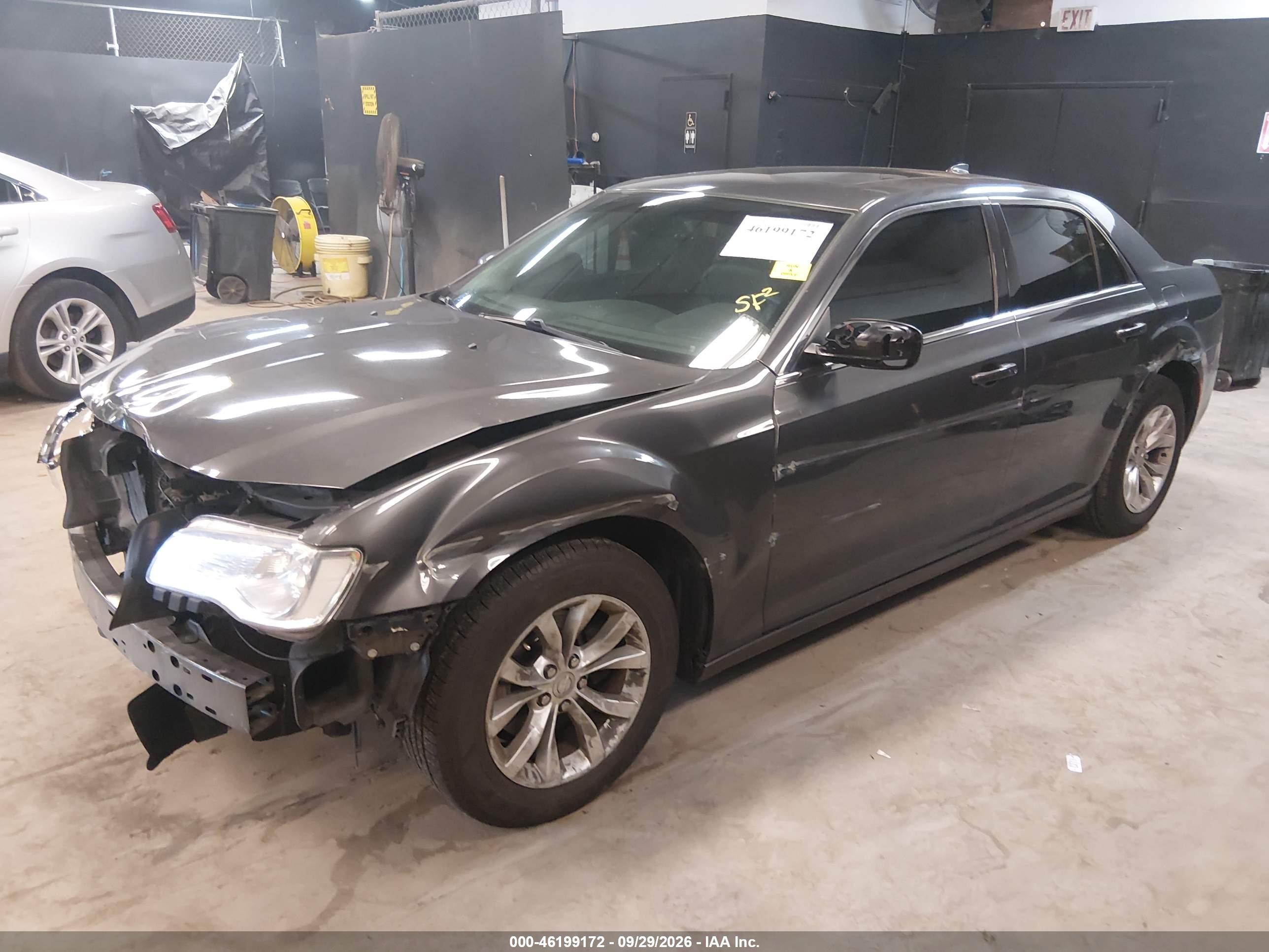 2015 CHRYSLER 300 LIMITED — I2