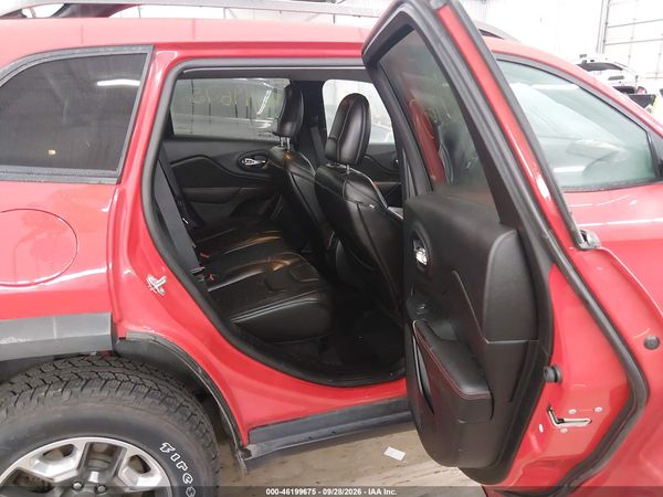 2019 JEEP CHEROKEE TRAILHAWK 4X4 — I8