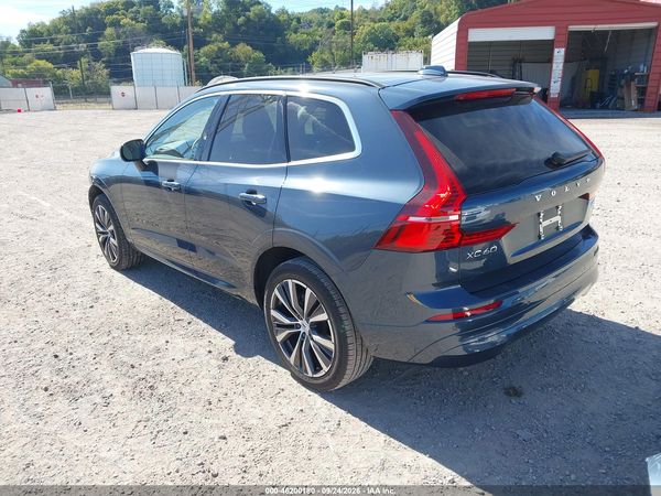 2022 VOLVO XC60 B5 MOMENTUM — I3