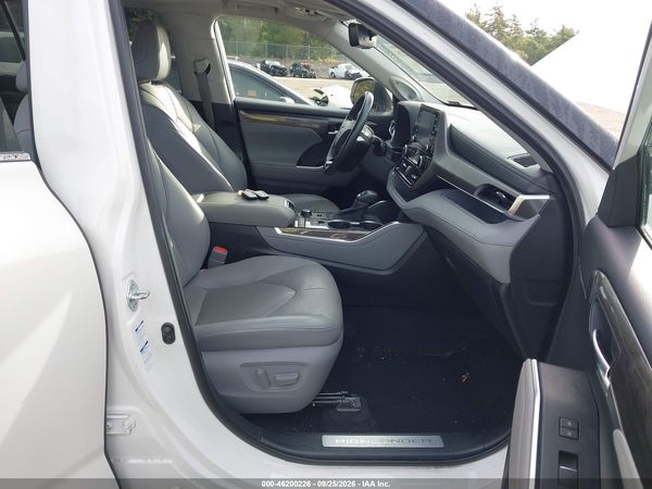 2020 TOYOTA HIGHLANDER LIMITED — I5