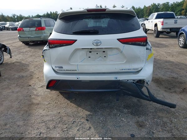 2020 TOYOTA HIGHLANDER LIMITED — I6