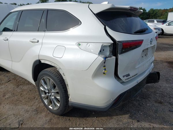 2020 TOYOTA HIGHLANDER LIMITED — I152