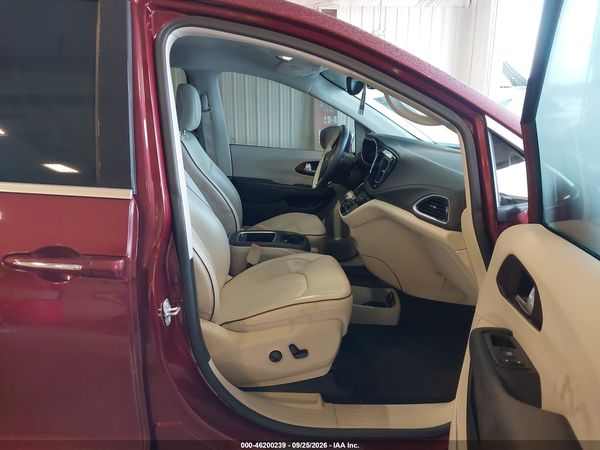 2018 CHRYSLER PACIFICA LIMITED — I5