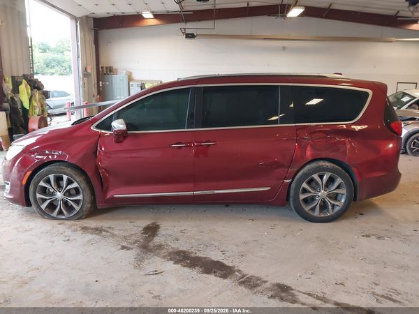 2018 CHRYSLER PACIFICA LIMITED — I117
