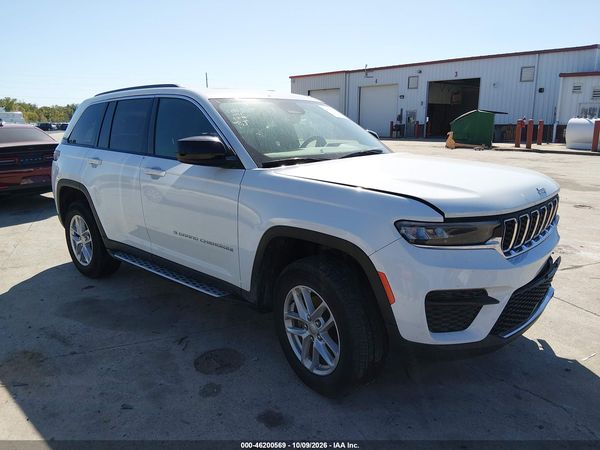 2024 JEEP GRAND CHEROKEE LAREDO X 4X4 — I1