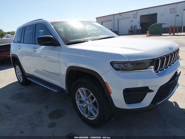 2024 JEEP GRAND CHEROKEE LAREDO X 4X4 — I152