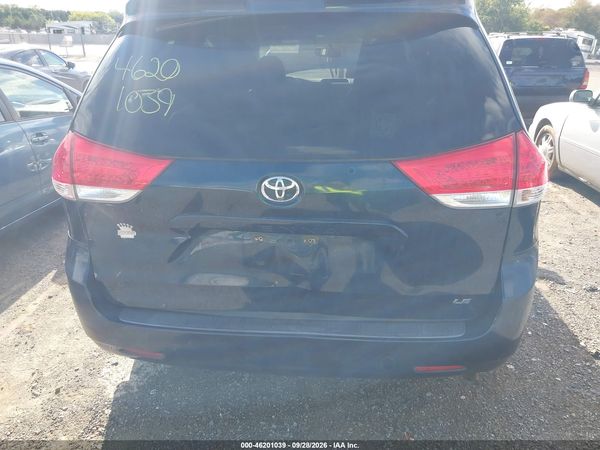 2012 TOYOTA SIENNA LE V6 8 PASSENGER — I6