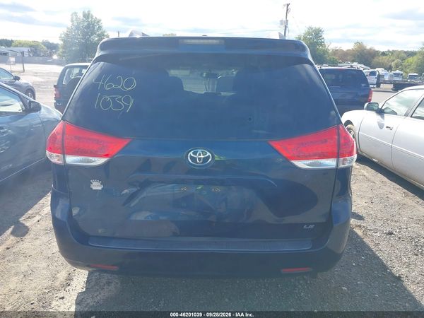 2012 TOYOTA SIENNA LE V6 8 PASSENGER — I119