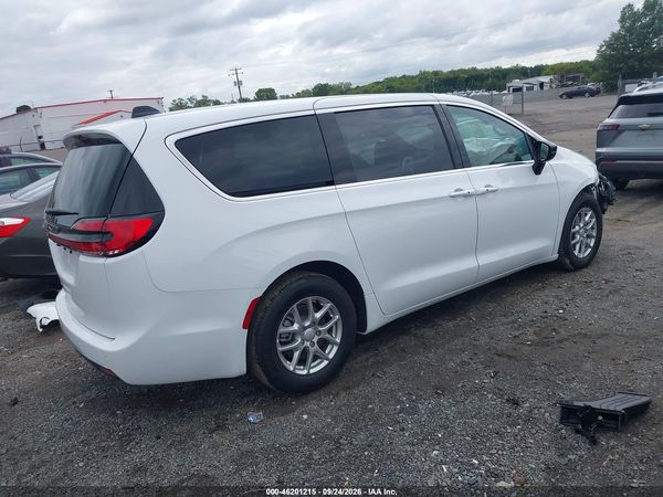2027 CHRYSLER PACIFICA Select — I4