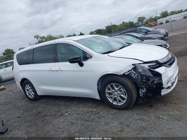2027 CHRYSLER PACIFICA Select — I116
