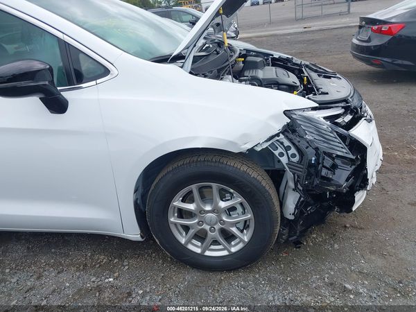 2027 CHRYSLER PACIFICA Select — I153