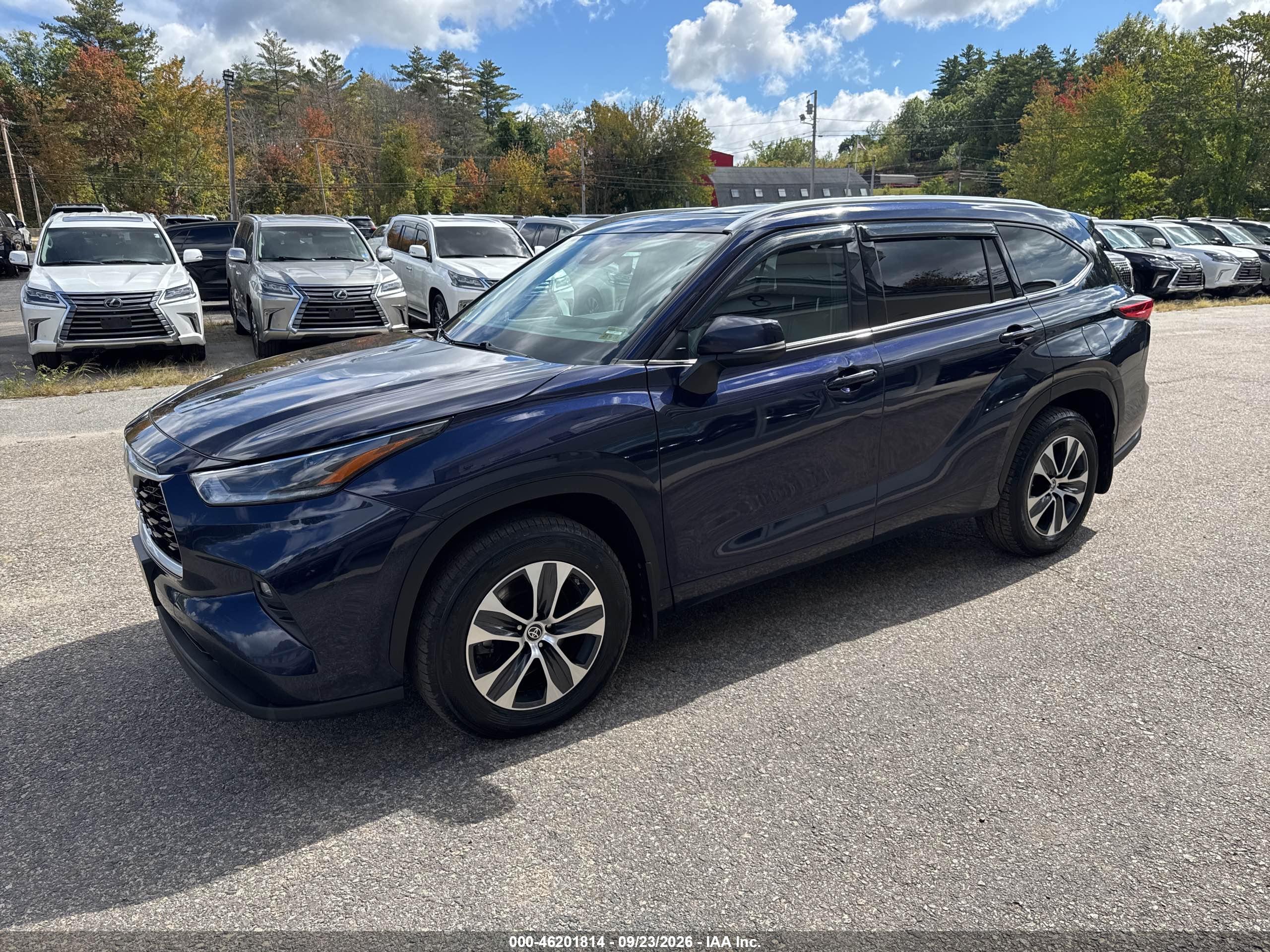 2021 TOYOTA HIGHLANDER XLE — I2