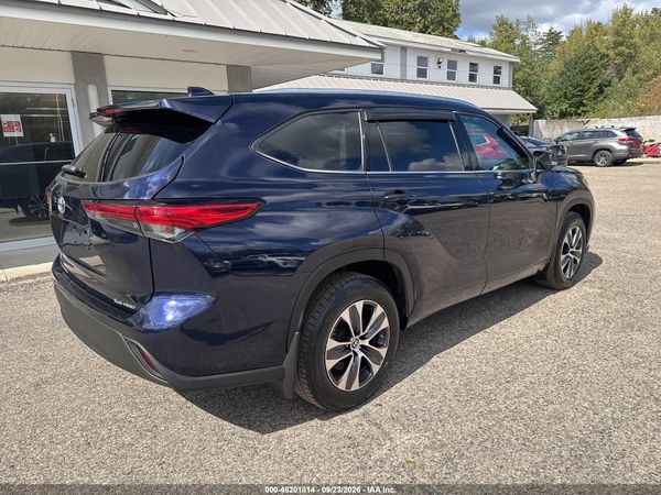 2021 TOYOTA HIGHLANDER XLE — I4